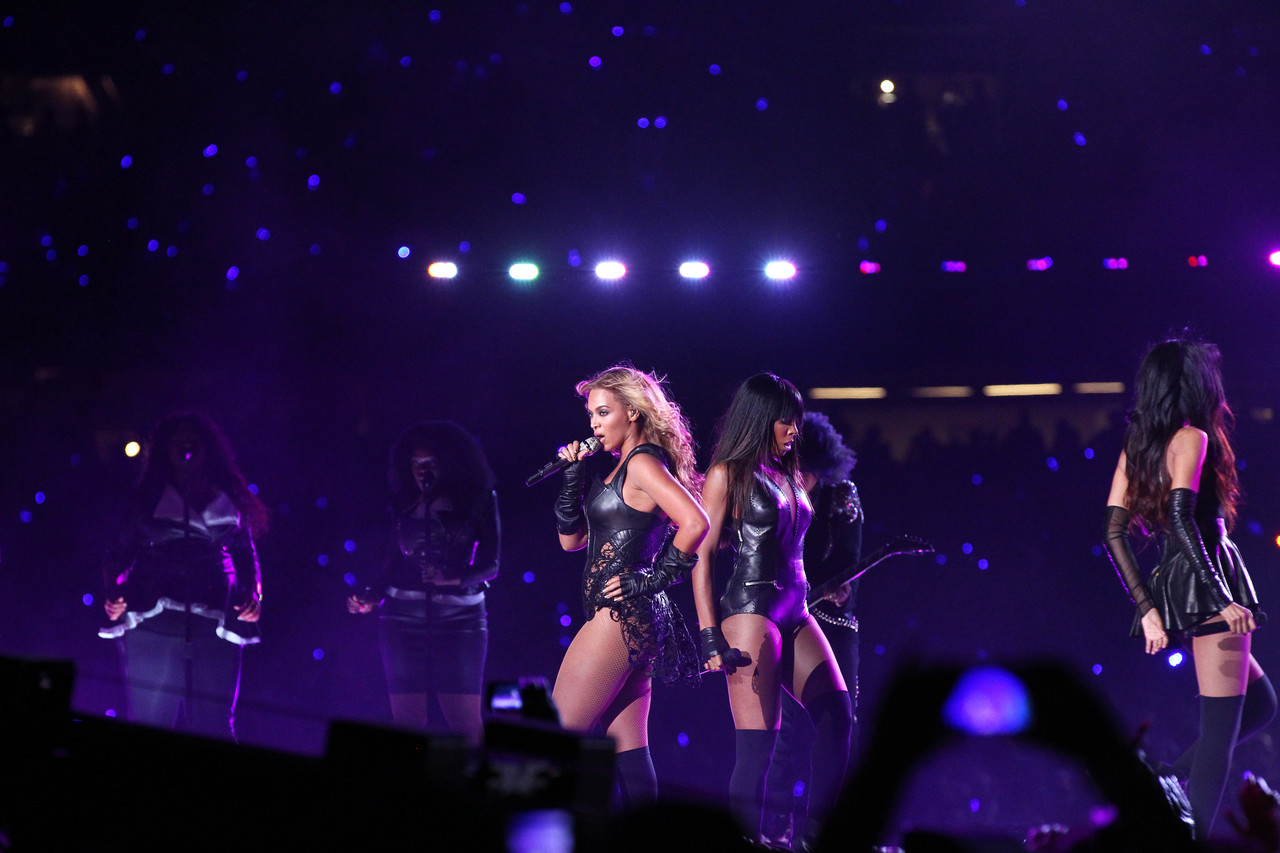 Beyonce Super Bowl 2013 Performing 55