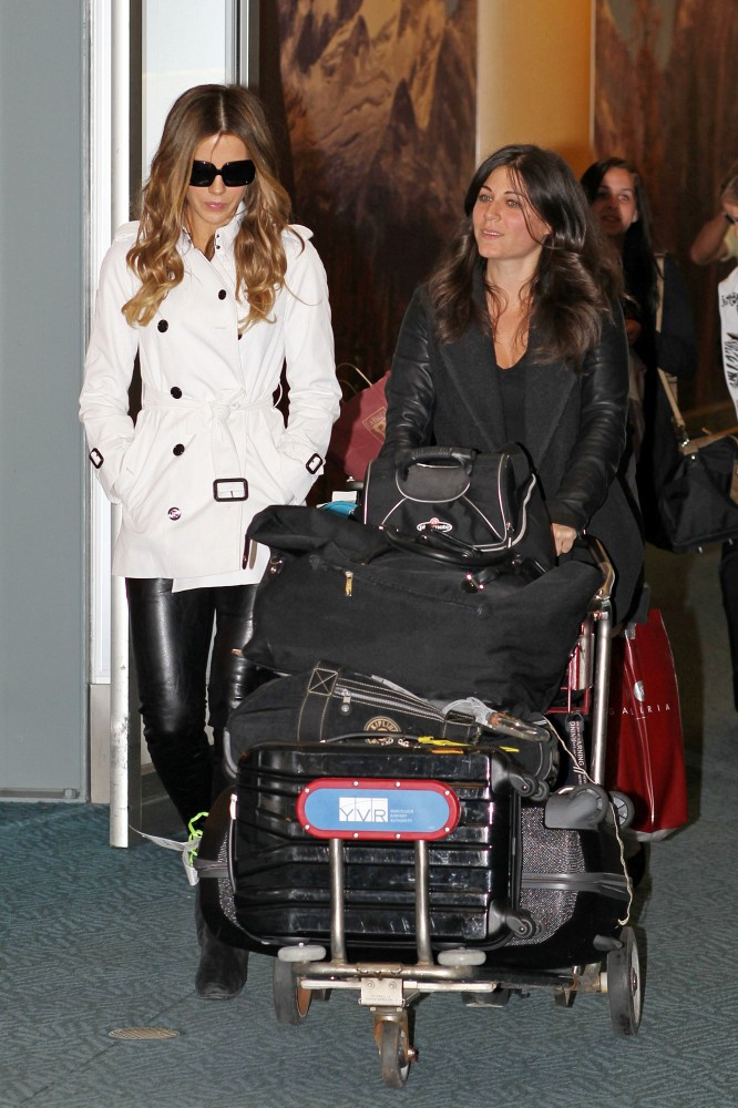 Kate Beckinsale 14 03 2011 01 i