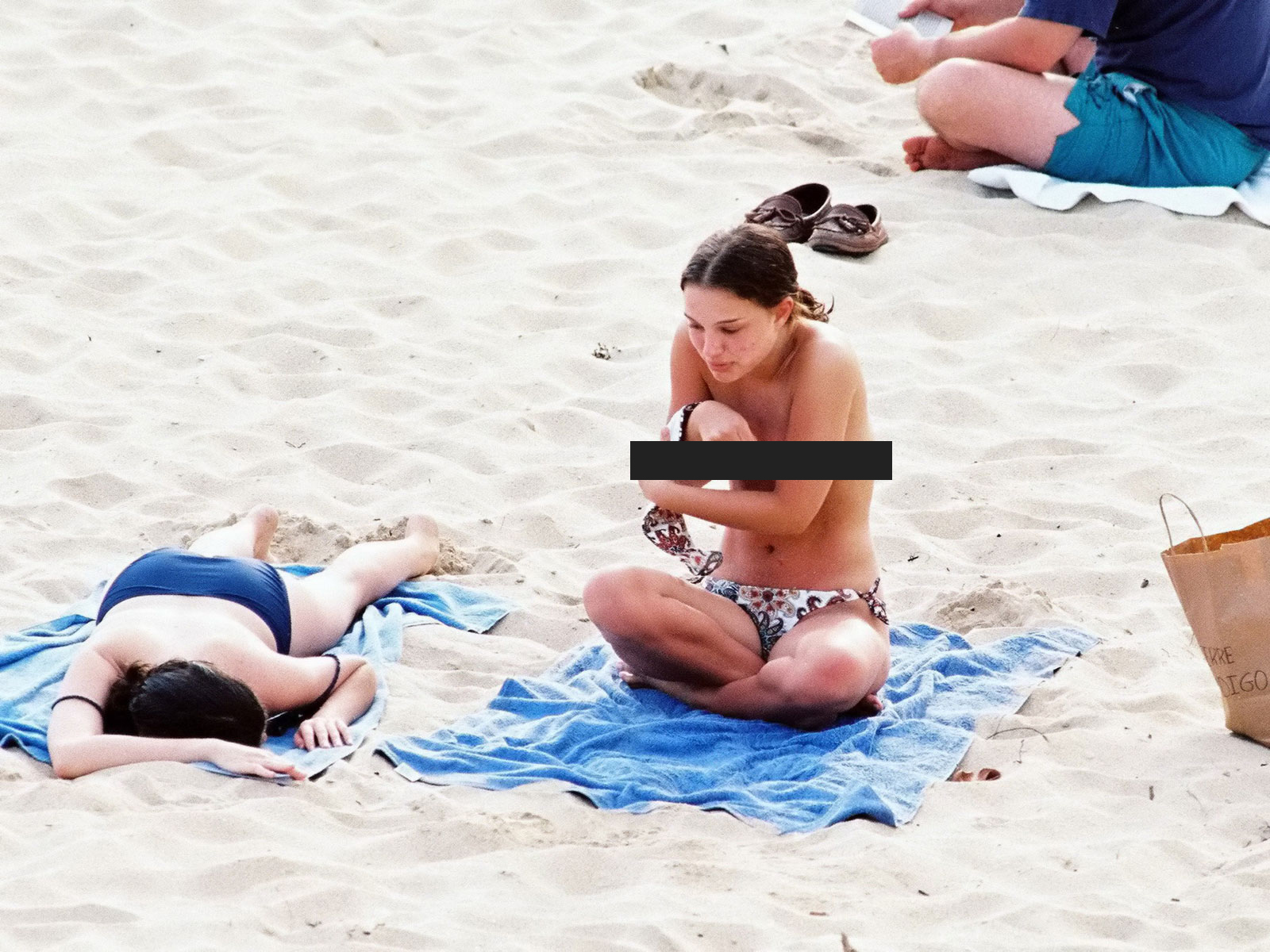 natalie portman topless beach 03