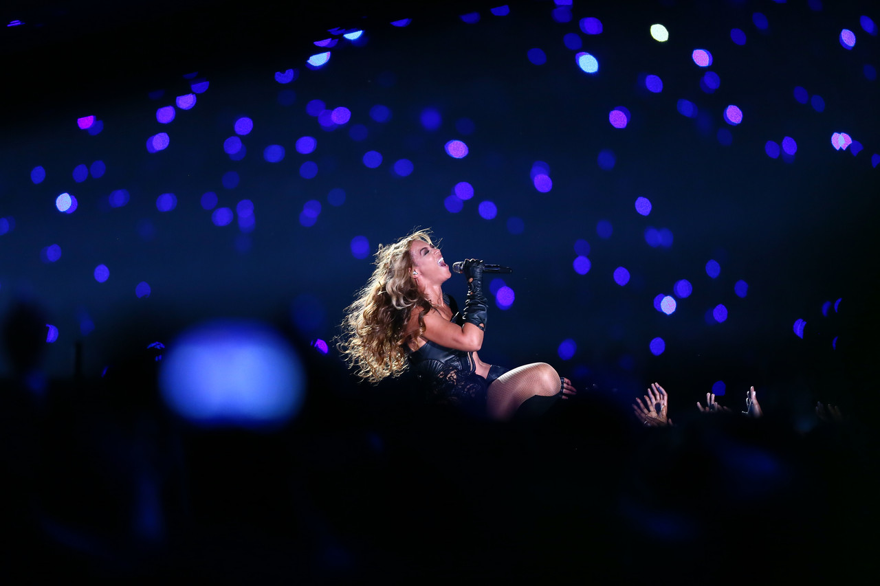 Beyonce Super Bowl 2013 Performing 45